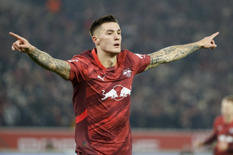 完美世界竞技平台官网-早报：马竞签阿尔马达 尤文买断小孔塞桑