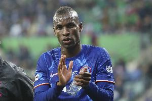 完美对战平台-没开玩笑记者:曼联对杰克逊兴趣是认真的 切尔西可能降价