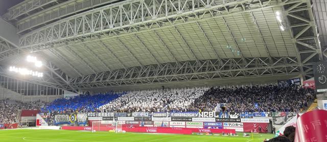 1663593688787003930.jpg 完美对战平台下载-日本金元战舰保卫战①看看神户胜利船死忠看台氛围